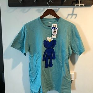 Kaws x Uniqlo Tshirt